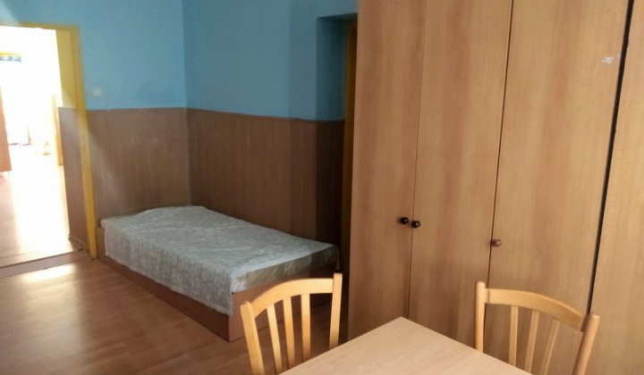 12. fotografia fotogalérie Pričlenené zariadena / Útulok pre osamelých rodičov s deťmi - foto